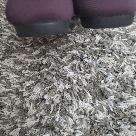 Rothy's Pointed Toe Port Purple Flats Sz 6 - Picture 4 of 6